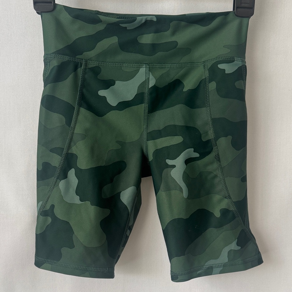 Old Navy PowerSoft Camo Active Shorts 10/12